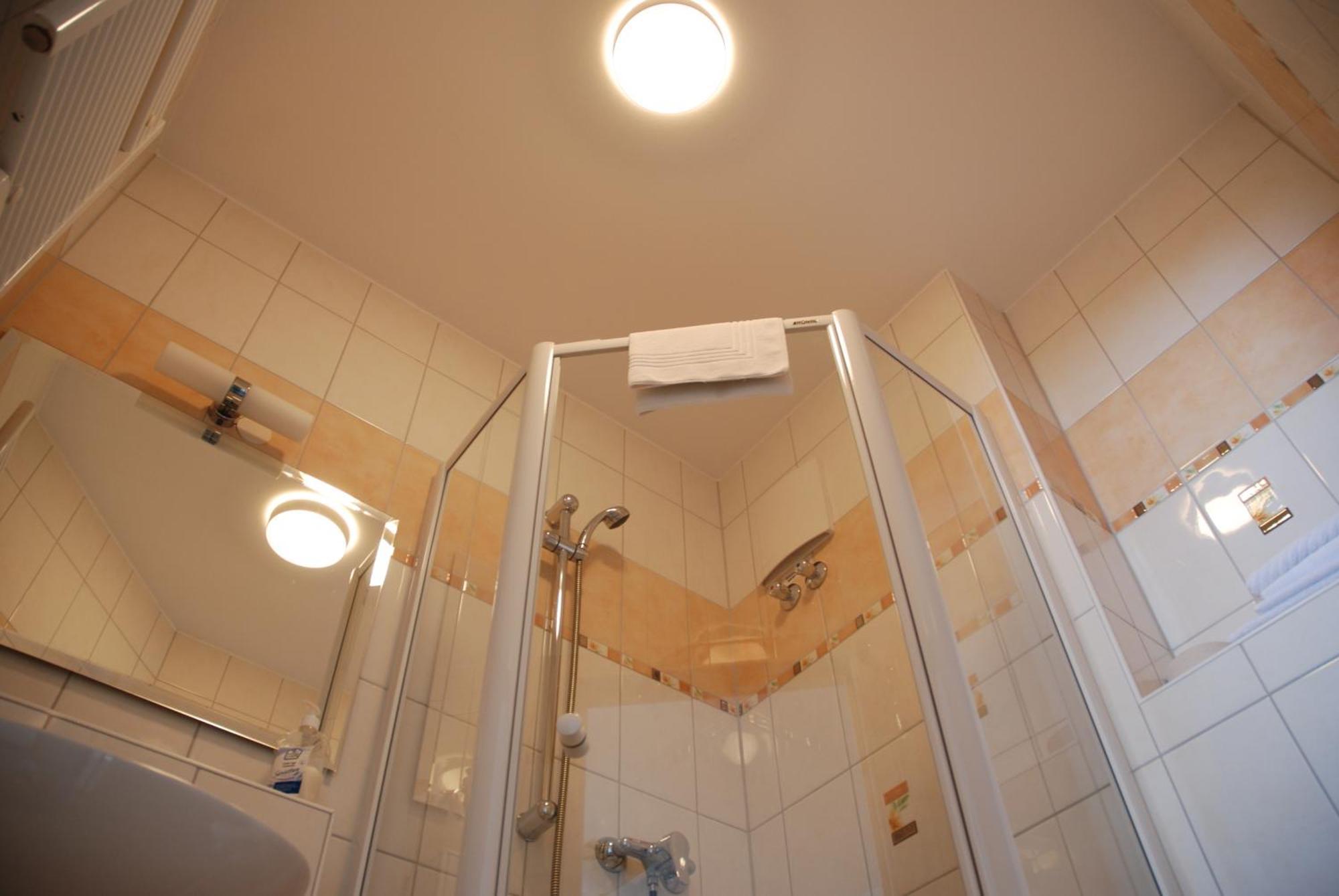 Hotel Raeuberschaenke Oederan Habitación foto